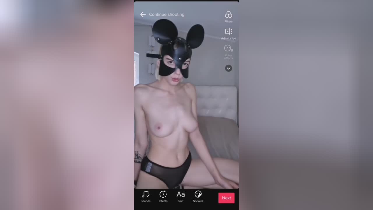 Kuuma blondi teini kehumassa sosiaalisessa mediassa - Videos - Big Ass Monster porn kuva